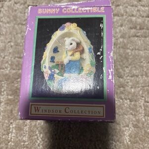 Vintage Windsor Collection collectible Bunny-Easter Decoration in Original Box